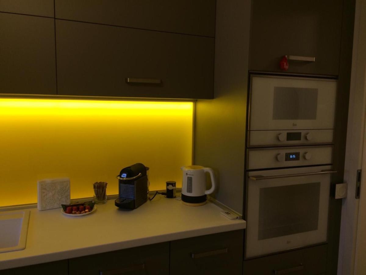Flori De Iulie Apartamente Брашов Екстер'єр фото