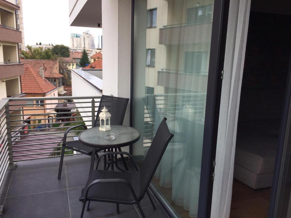 Flori De Iulie Apartamente Брашов Екстер'єр фото